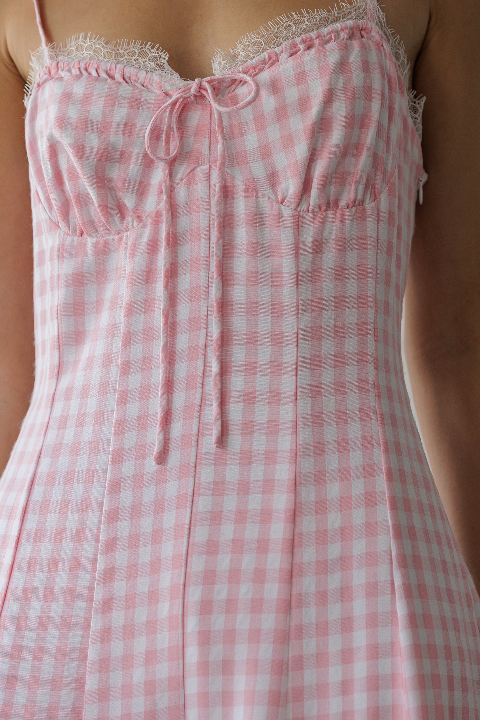 Soft pink gingham pattern dress 