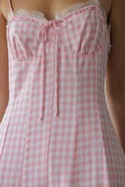 Soft pink gingham pattern dress 