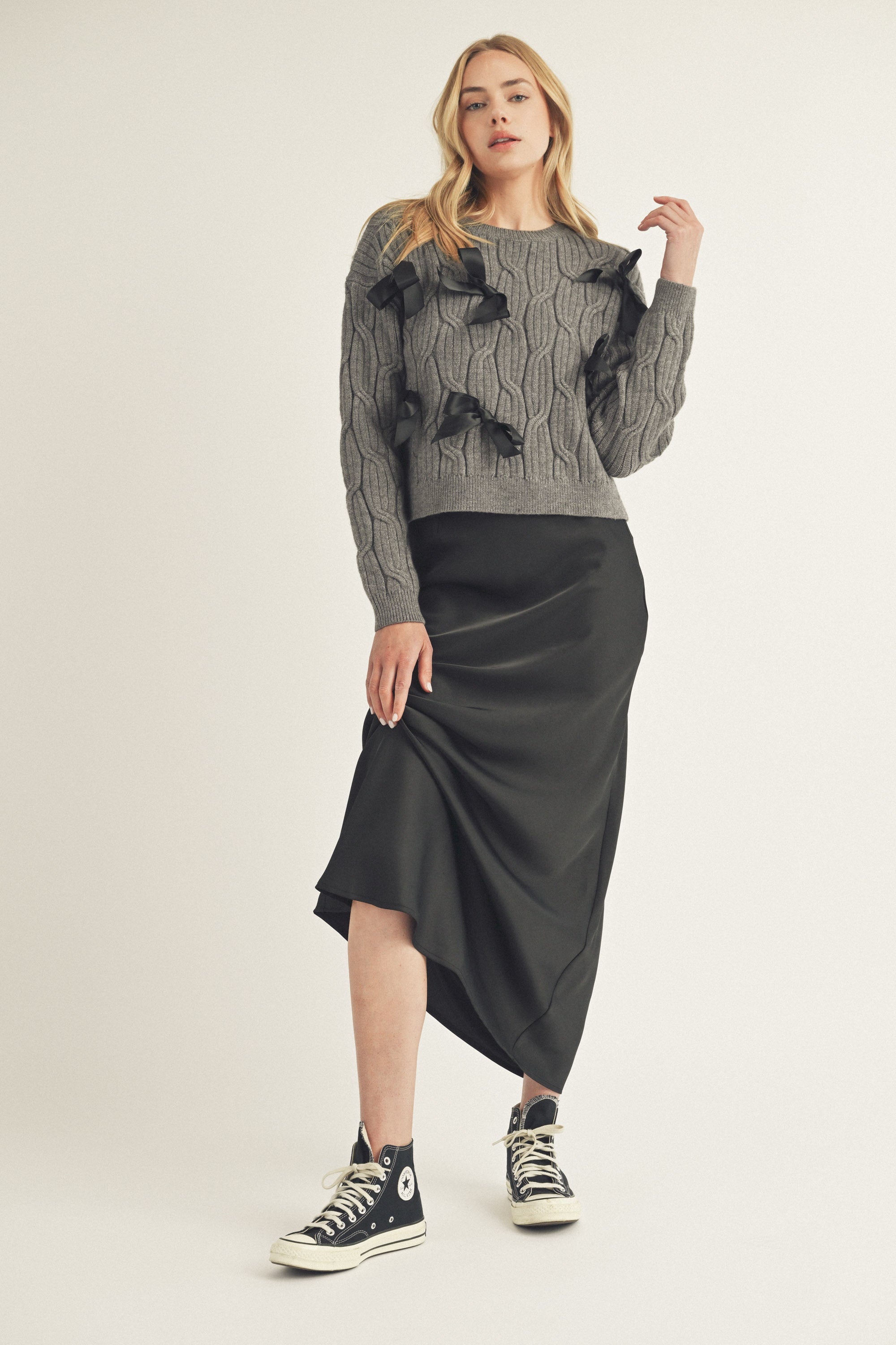 Gwendolyn Bow Sweater Alternative in Gray